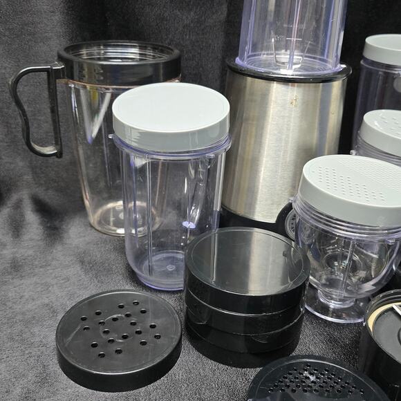 Bella Cucina 10029 Rocket Blender Set w Cups Attachments Lids Shaker Accessories - Picture 2 of 9